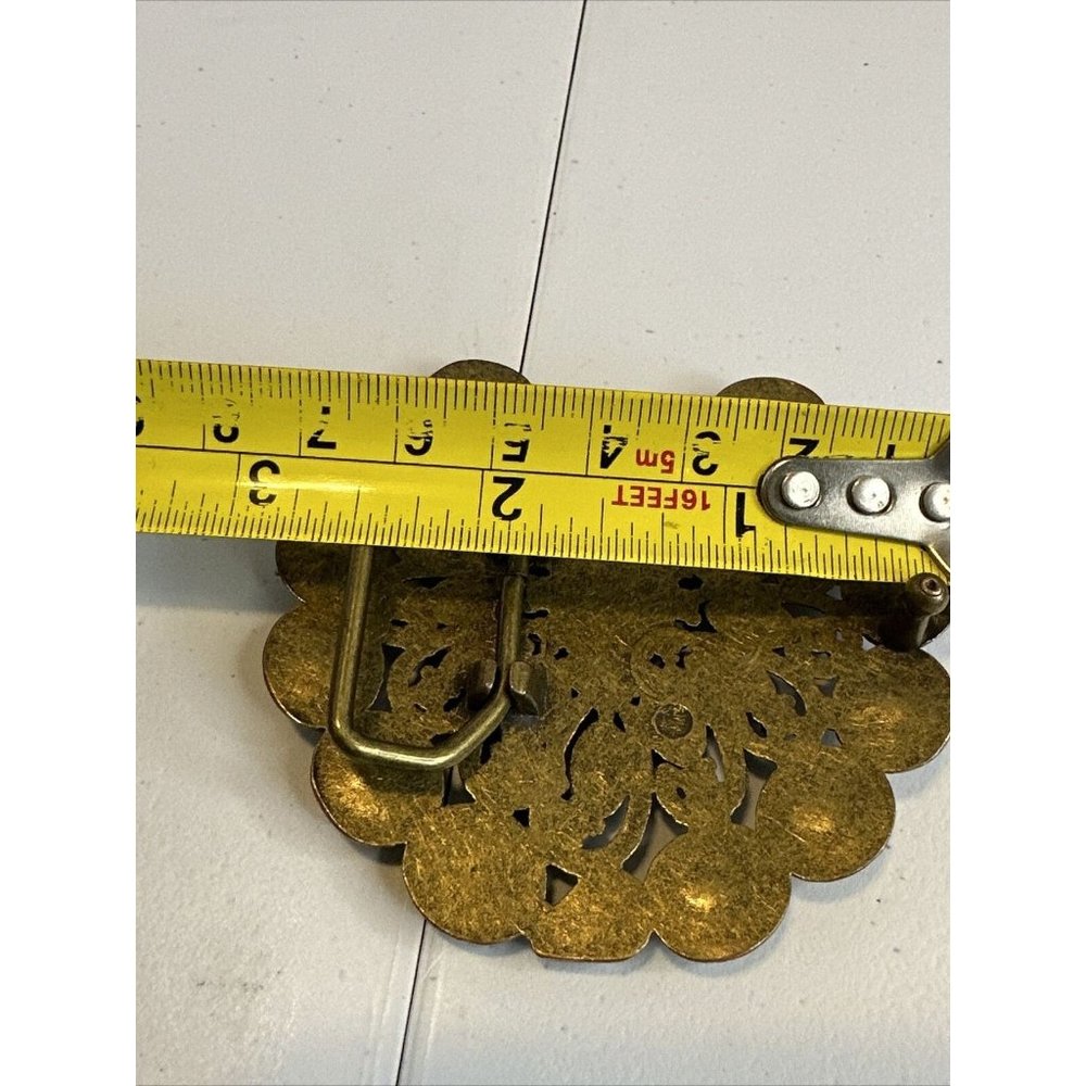 Unique Brass Tone Heart Shaped Belt Buckle With Clear Iridescent Stones 3” By 2” - Picture 11 of 15